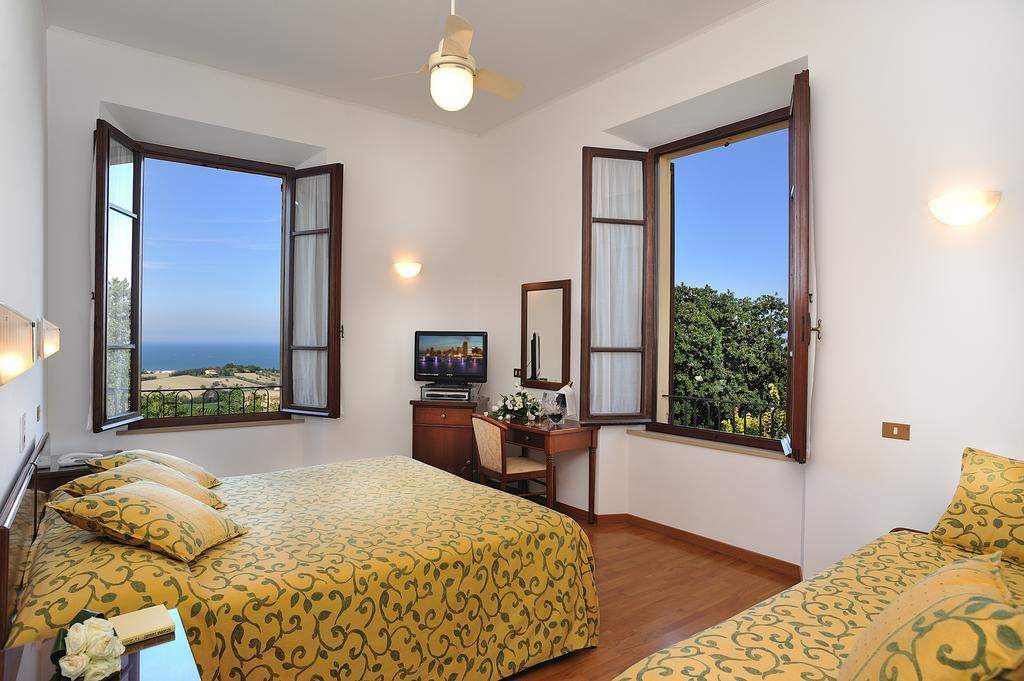 Hotel Bel Sit 세니갈리아 객실 사진