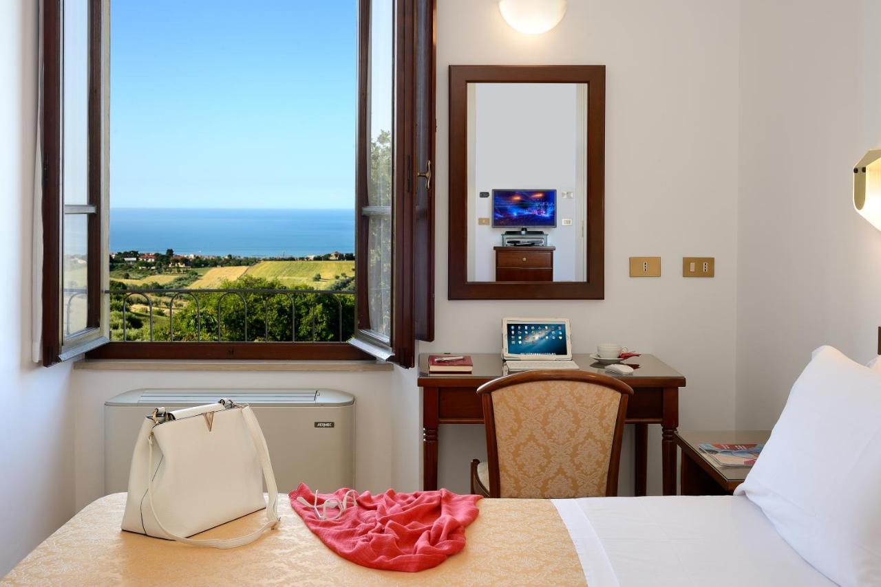 Hotel Bel Sit 세니갈리아 외부 사진