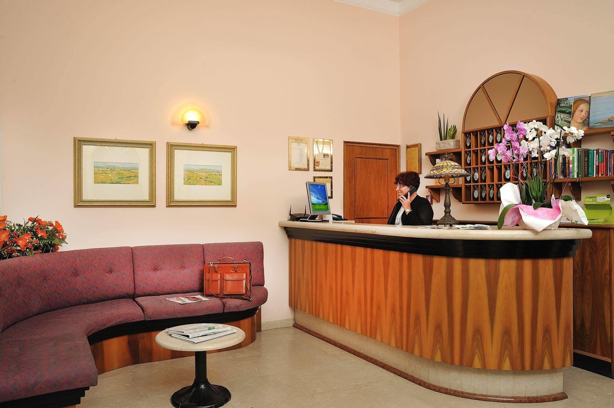 Hotel Bel Sit 세니갈리아 외부 사진
