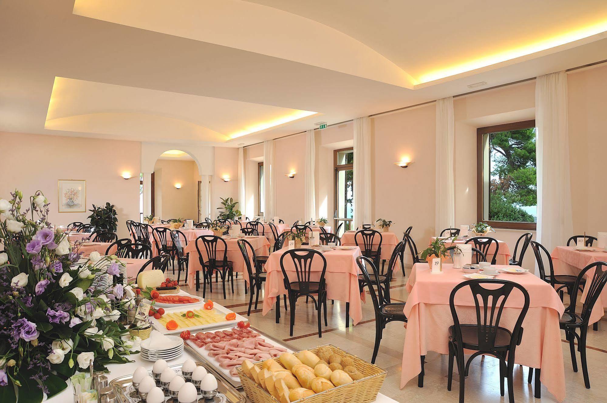 Hotel Bel Sit 세니갈리아 외부 사진